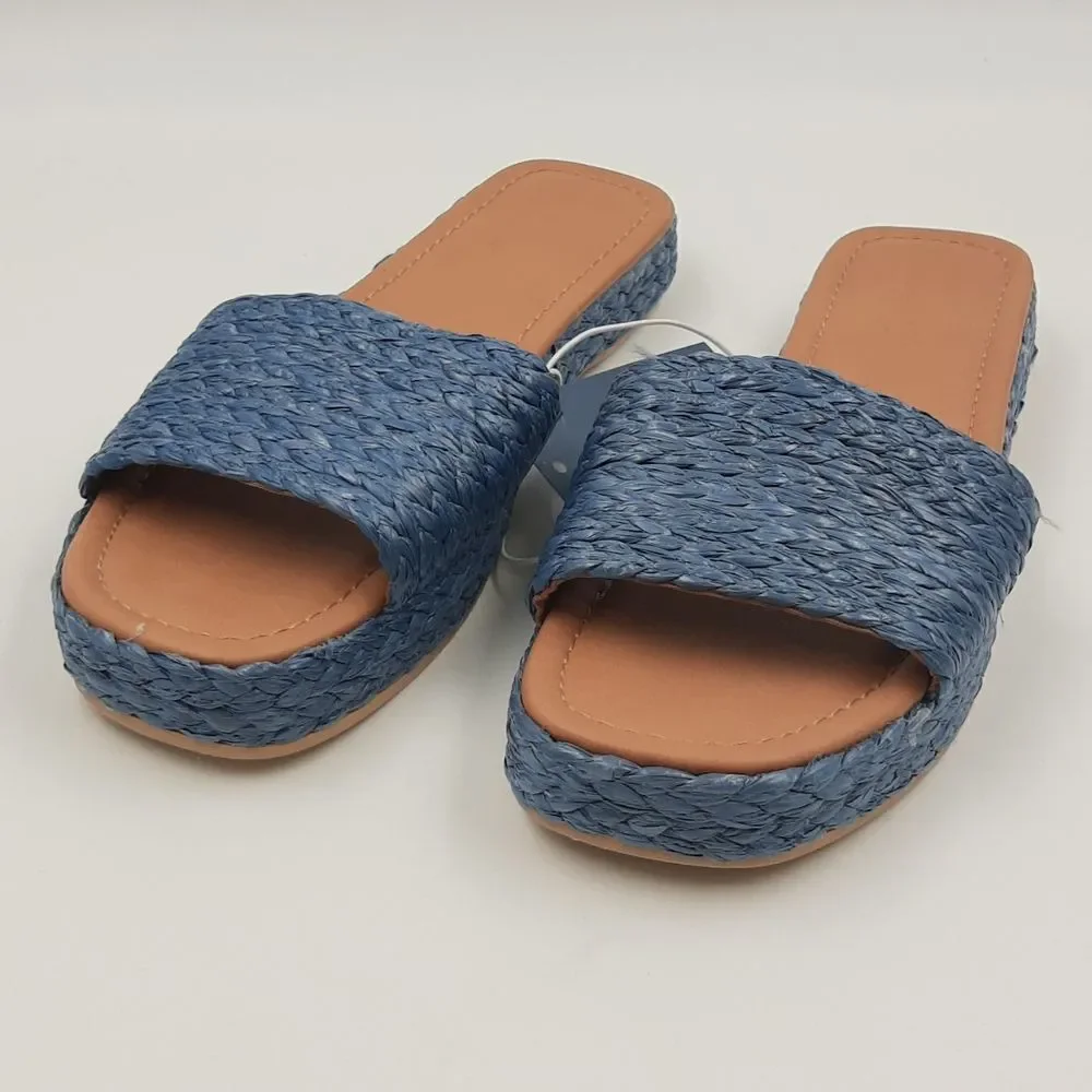 Universal Thread Woven Slip On Blue Sandals Size 7